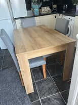 kitchen table and 4 chairs 