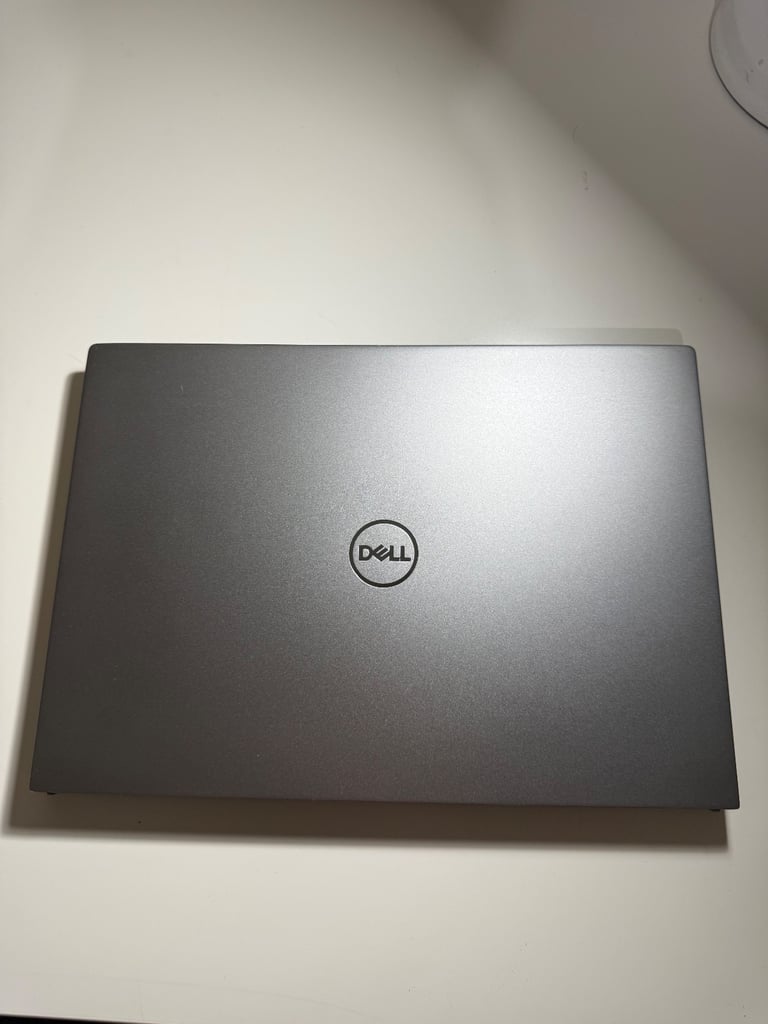 Dell Vostro 13 5310 Intel i7 11370H 4.8ghz,16gb ram,512gb nvme storage,Windows 11