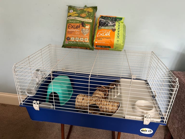 Animal Cage with Accessories H17in/43cm W37in/94cm D22in/56cm Excellent condition  D065