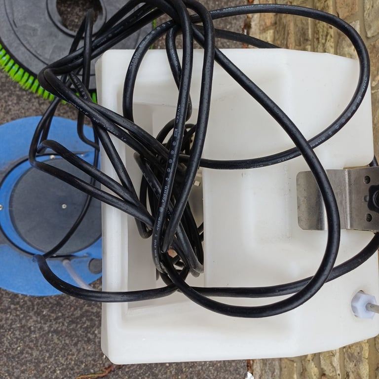 Numatic Floor Polisher Scrubber HFM1523  Inc Tank Polyscrub Brush