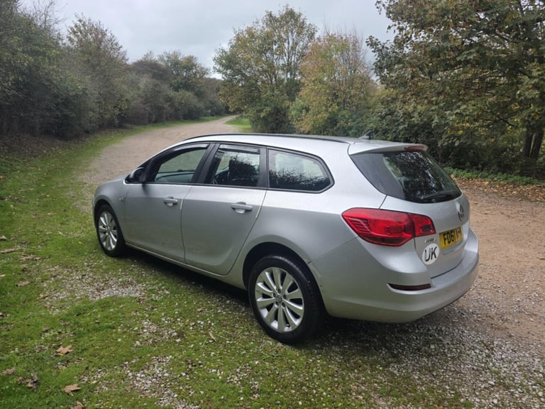 2012 Vauxhall Astra 1.3 CDTi 16V ecoFLEX Exclusiv 5dr ESTATE Diesel Manual