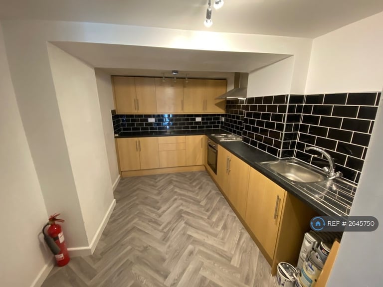 1 bedroom flat in Porth, Porth, CF39 (1 bed) (#2645750)
