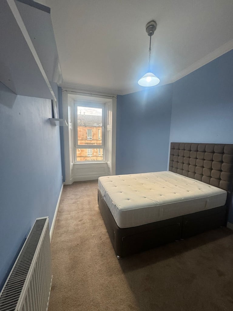 image for Bright double room to let in Dennistoun 