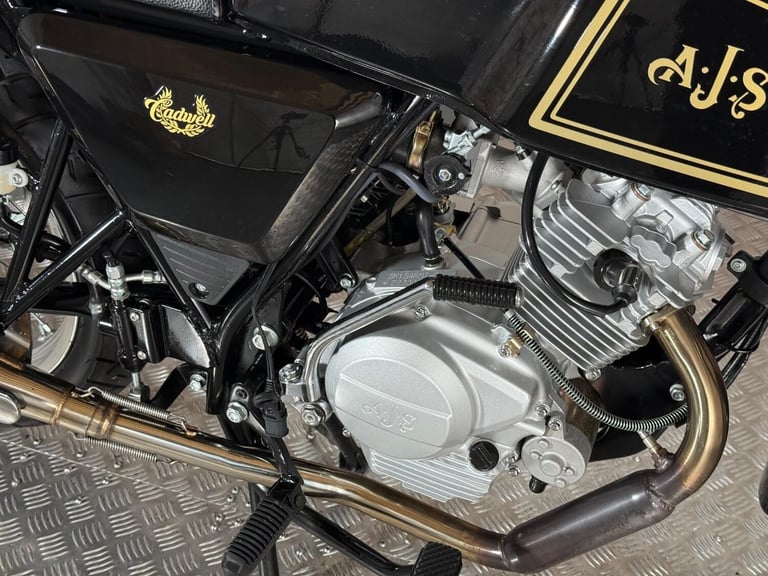 AJS CADWELL 125 - 2023 Petrol Manual in Black