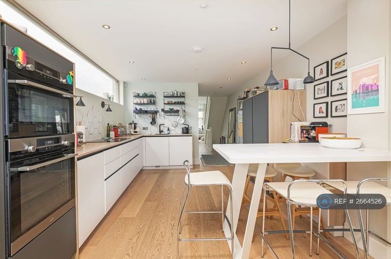 4 bedroom house in Bennerley Road, London, SW11 (4 bed) (#2664526)