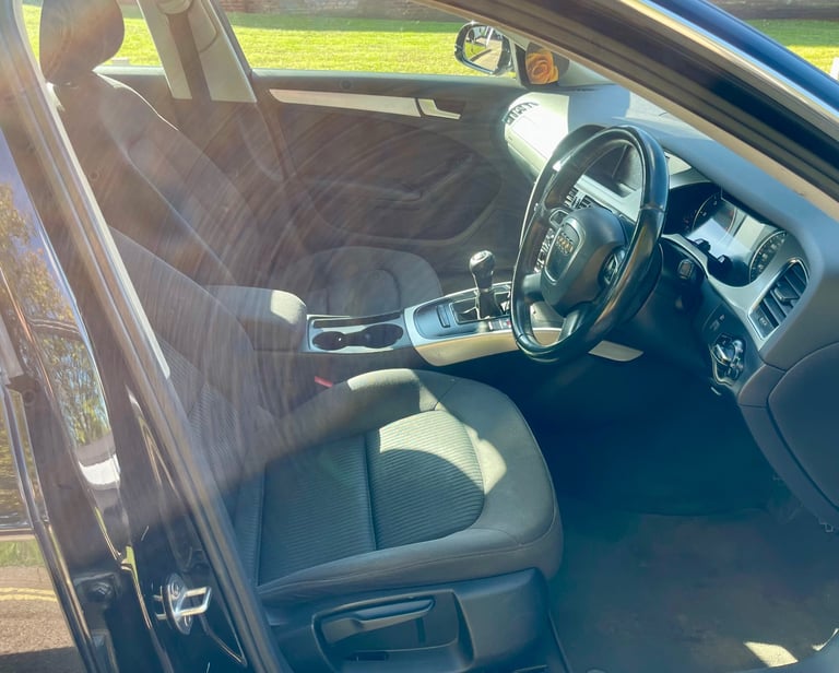 2010 Audi A4 2.0 TDI SPORT DRIVES SMOOTH READ ADD 