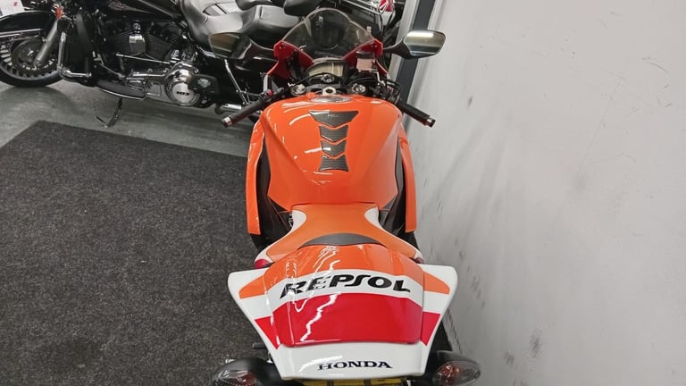 HONDA CBR1000RR REPOSOL ** FANTASTIC CONDITION - VERY LOW MILEAGE **