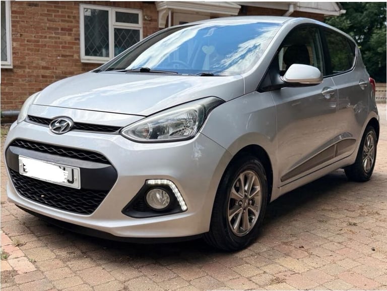 2017 Hyundai i10 1.0 PREMIUM CHEAP TAX GREAT 1ST CAR CD/MP3/USB BLUETOOTH AIR CON ALLOYS 1 Y HATC...