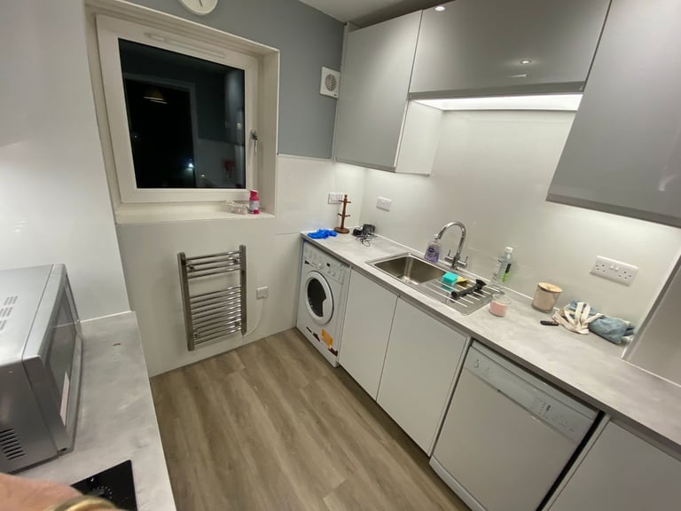 2 Bedroom Flat For Rent Immediately In Morningside