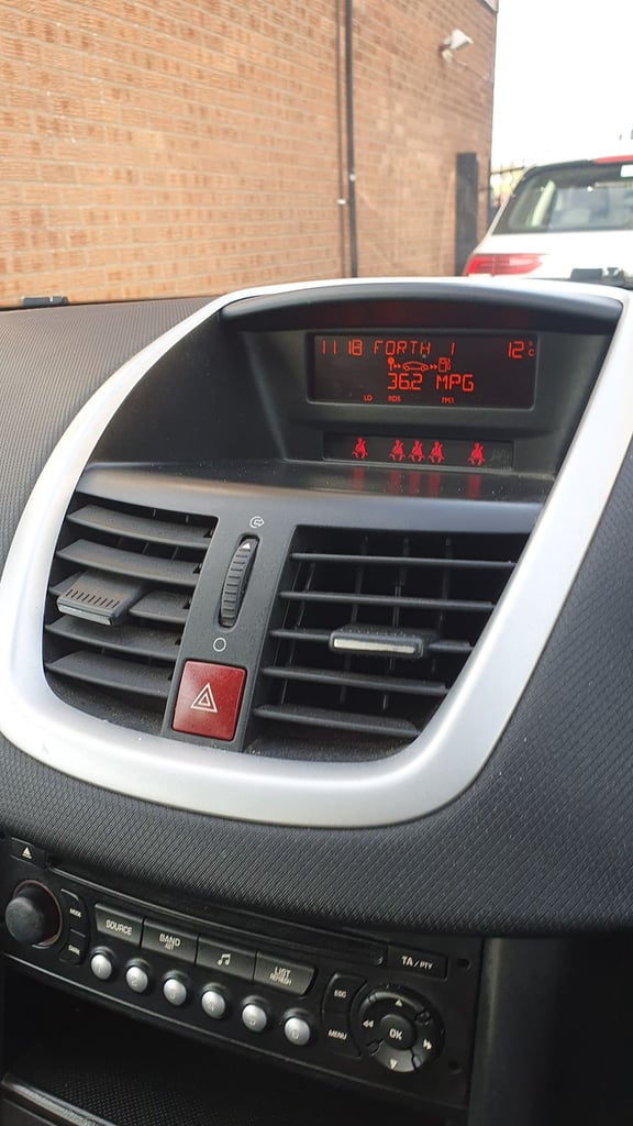 REDUCED Bargain Peugeot, 207, Hatchback, 2009, Manual, 1360 (cc), 5 doors