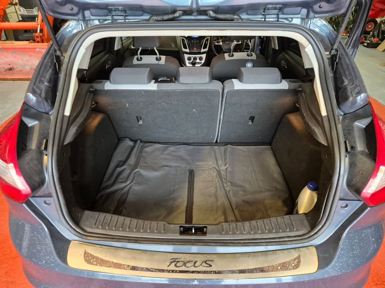 Ford, FOCUS, Hatchback, 2013, Manual, 1560 (cc), 5 doors
