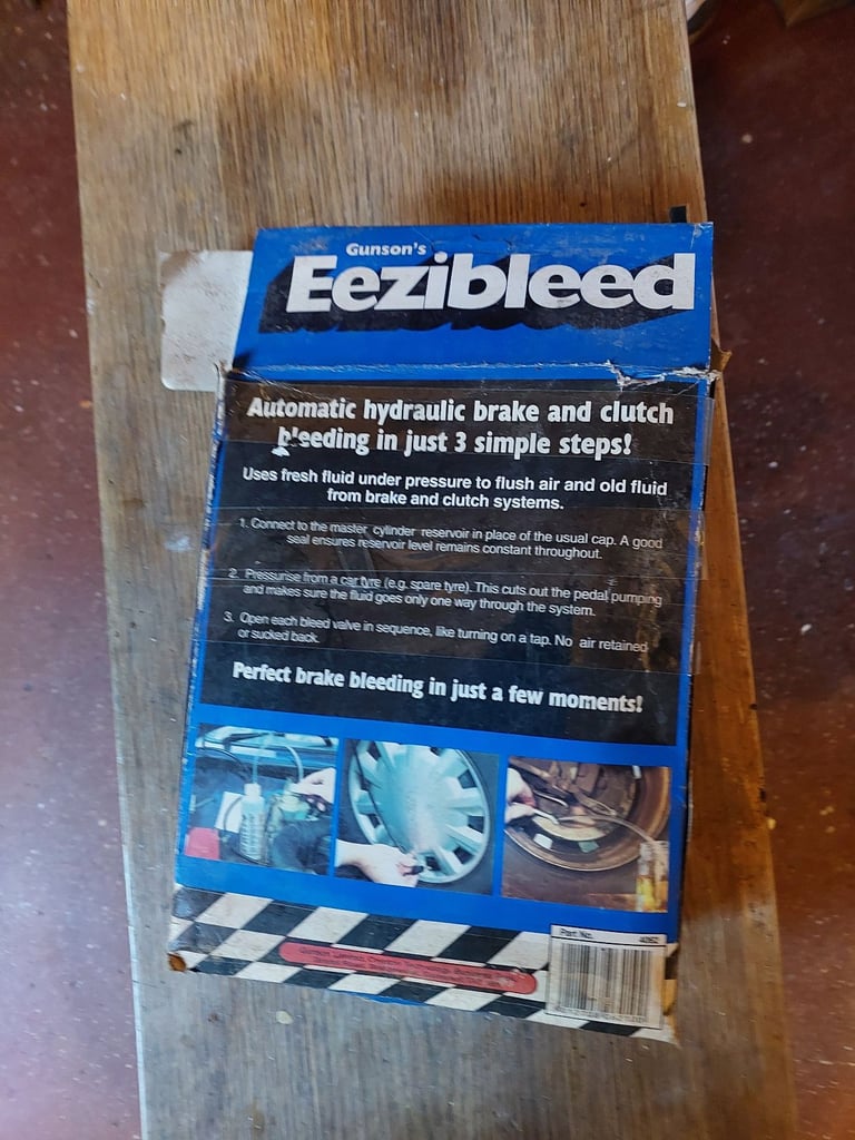 Gunson Eezibleed Kit complete with all parts.