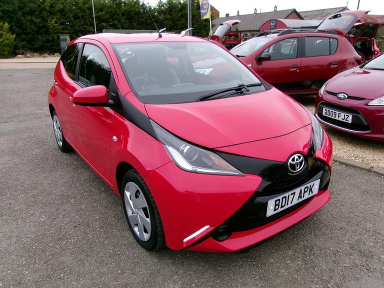 image for 2017 Toyota AYGO 1.0 VVT-i x-play Euro 6 5dr HATCHBACK Petrol Manual