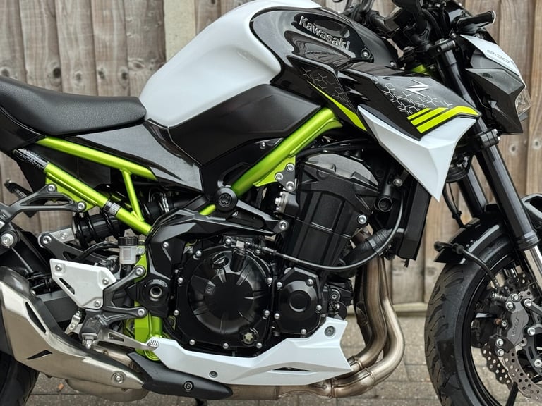 KAWASAKI Z900 ABS 2020 (20) NAKED + IMMACULATE EXAMPLE