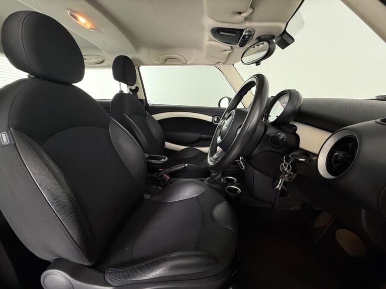 2013 MINI Hatch 1.6 Cooper Auto Euro 5 3dr Hatchback Petrol Automatic