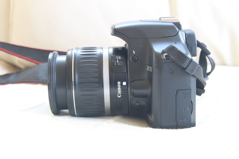 fully working Canon EOS 450D digital camera and Canon Zoom Lens EF-S 18-55mm 1:3.5-5.6 II bundle