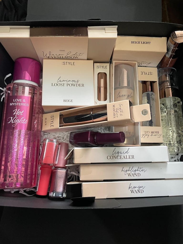Make up gift boxes