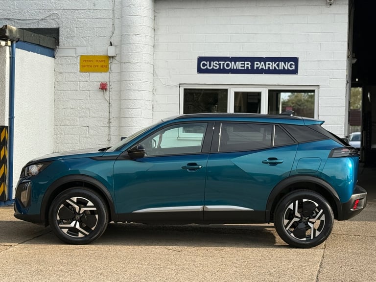 2025 Peugeot 2008 1.2 PureTech Allure 5dr ONLY 710 MILES, MAY 2028 WARRANTY,  HATCHBACK Petrol Ma...