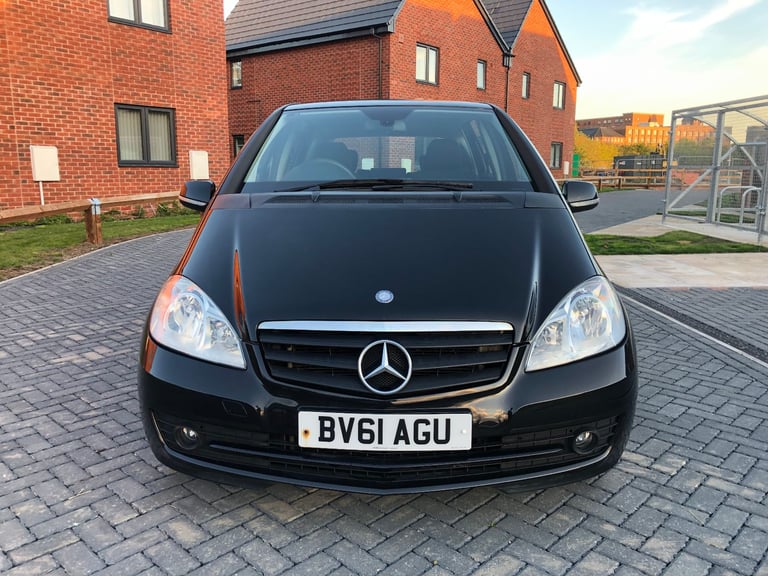 Mercedes-Benz (61) A Class A160 1.5 Petrol Classic SE 5dr. New MOT. Lady owners. ULEZ OK. Excellent.