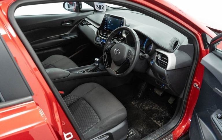 2022 TOYOTA C-HR 1.8 VVT-H GPF ICON SUV 5DR PETROL HYBRID CVT EURO 6 (S/S) (122 