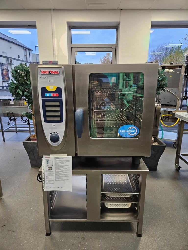 RATIONAL SCC-61G (6 GRID) NATURAL GAS COMBI OVEN ON ORIGINAL STAND (MADE IN GERMANY) 