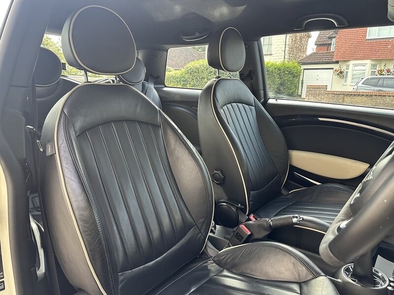 2011 MINI Hatch John Cooper Works Hatchback Petrol Manual