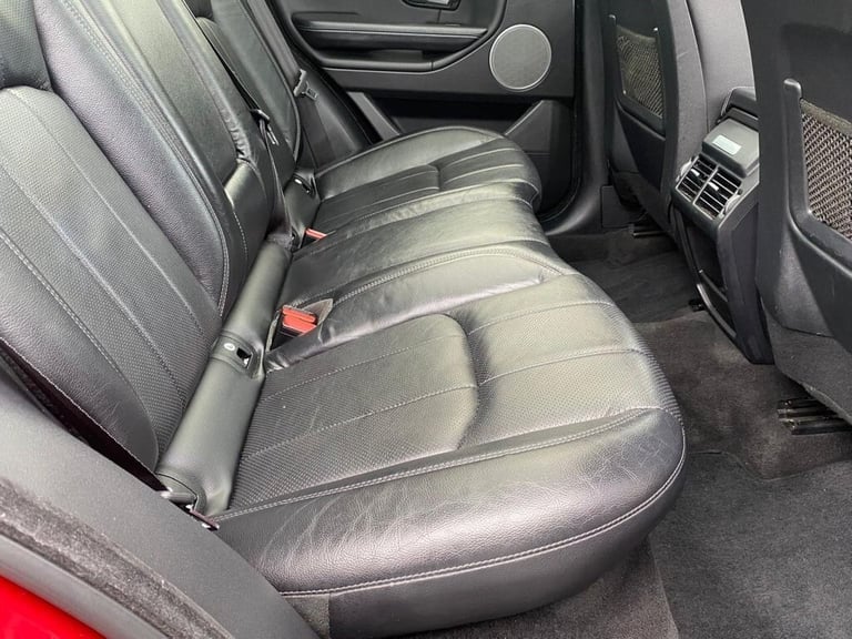 2016 Land Rover Range Rover Evoque 2.0 TD4 SE TECH 5d 177 BHP Estate Diesel Manual