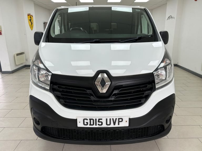 2015 Renault Trafic 1.6 dCi 27 Business camper conversion, 6 seats 5dr Diesel Manual SWB Standa C...