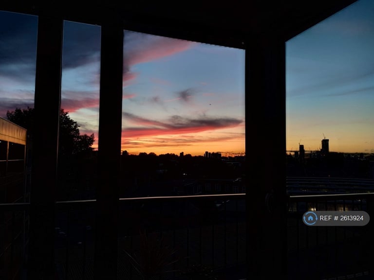 2 bedroom flat in Camberwell Passage, London, SE5 (2 bed) (#2613924)