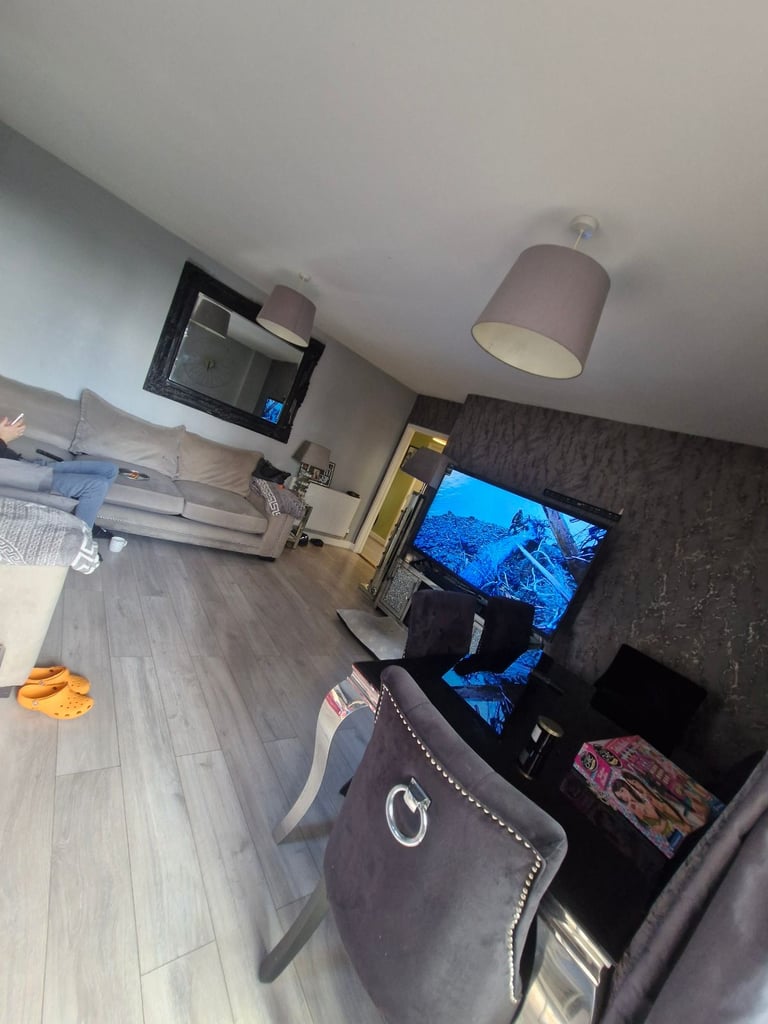 Home swap Large 2 bed apartment council right to buy 