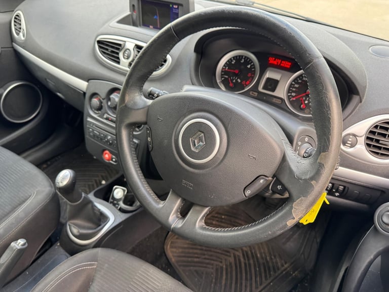 2010 Renault Clio 1.5 dCi Dynamique Sport Tourer 5dr (Tom Tom) ESTATE Diesel Manual