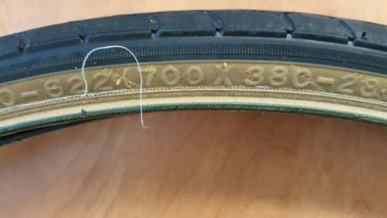 Kenda KWEST 700x38c road bike tyre