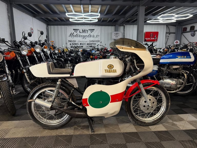 image for 1982 YAMAHA RS200, CAFE RACER, lovely bike, px welcome 