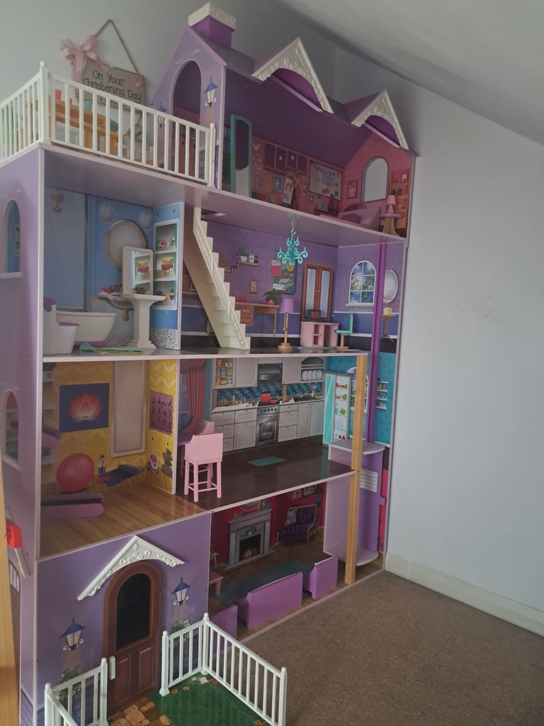 Wooden dolls house 