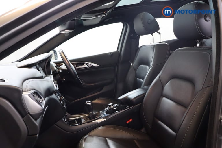 2017 Infiniti Q30 1.5d Premium Tech 5dr HATCHBACK DIESEL Manual