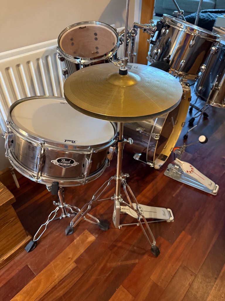 Pearl Drum Kit