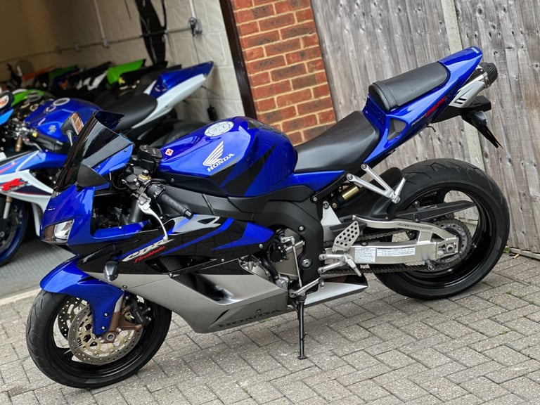 HONDA CBR 1000 RR FIREBLADE 2005 (05) SUPER SPORT + YOSHIMURA + 13,000 MILES 