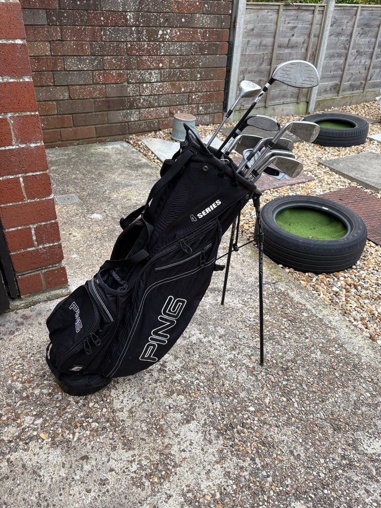 image for Golf bag and mixed clubs