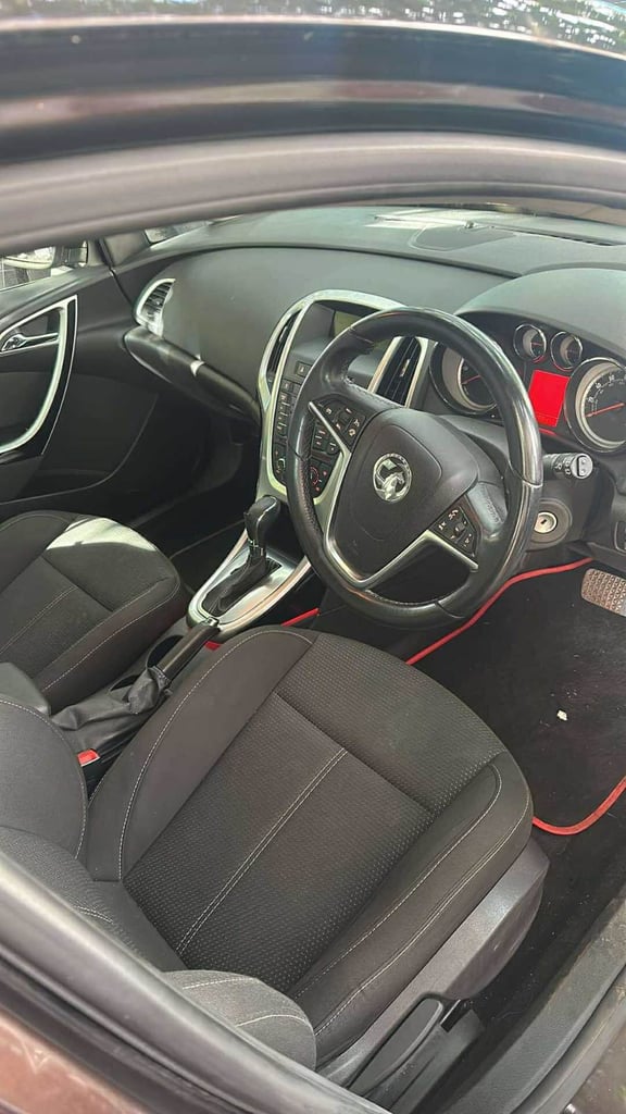 Vauxhall, ASTRA, Estate, 2013, Automatic, 1598 (cc), 5 doors