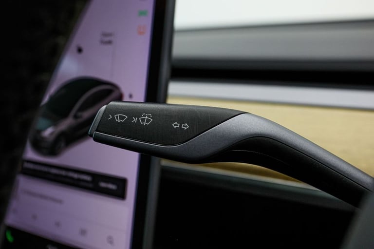 2020 Tesla Model 3 Standard Range Plus Saloon 4dr Electric Auto RWD (241 bhp) Saloon ELECTRIC Aut...