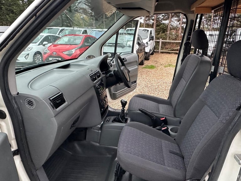 2004 Ford Transit Connect TRANSIT CONNECT L220 D PANEL VAN DIESEL Manual