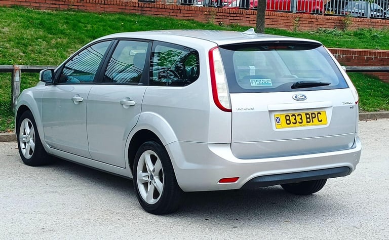 2010 Ford Focus 1.6 Zetec 5dr ESTATE Petrol Automatic