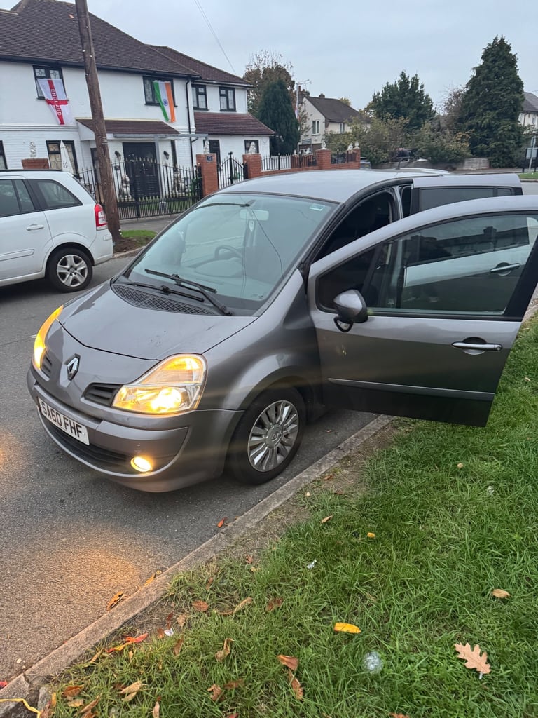 Renault, GRAND MODUS, Hatchback, 2010, Other, 1598 (cc), 5 doors