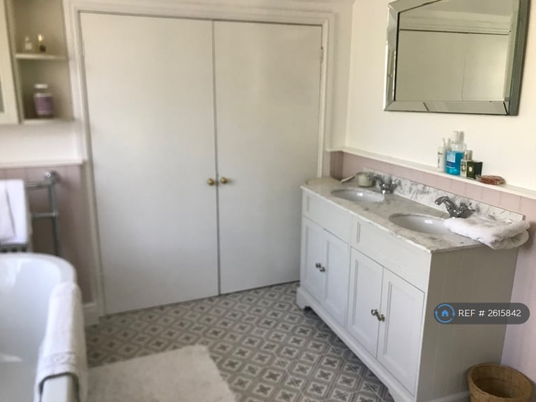 Studio flat in Heddington, Calne, SN11 (#2615842)