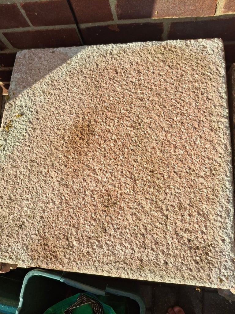 75 slabs, 450mm x 450mm 