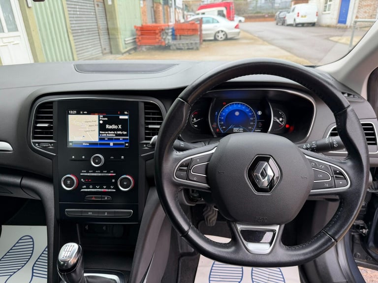 2017 Renault Megane 1.5 dCi Dynamique Nav 5dr HATCHBACK DIESEL Manual