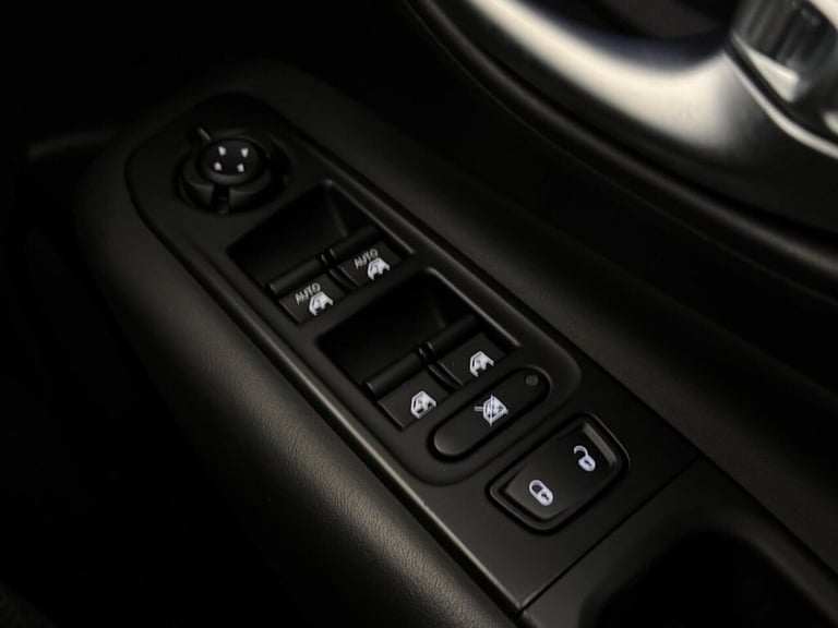 2020 Jeep Renegade 1.3 GSE T4 Night Eagle DDCT Euro 6 (s/s) 5dr ESTATE Petrol Automatic