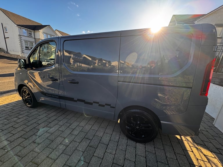 Renault, TRAFIC, Black Edition Panel Van, 2021, Manual, 1997 (cc)