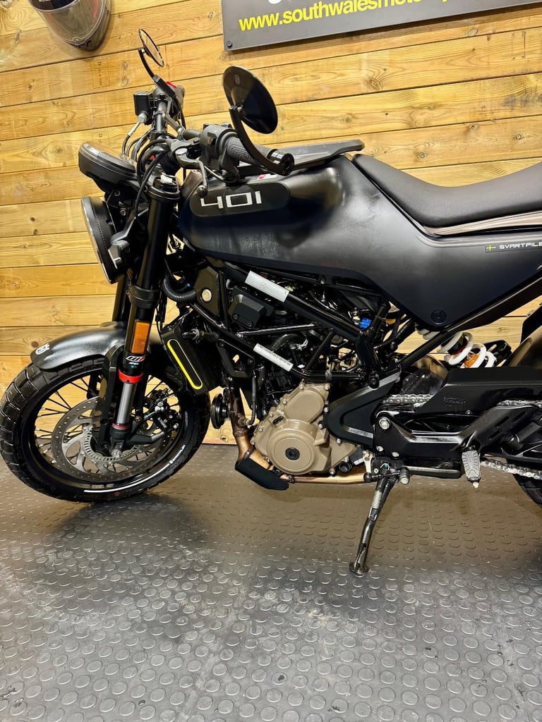 Husqvarna SVARTPILEN 401 / 2022 (72) model / JUST 447 MILES