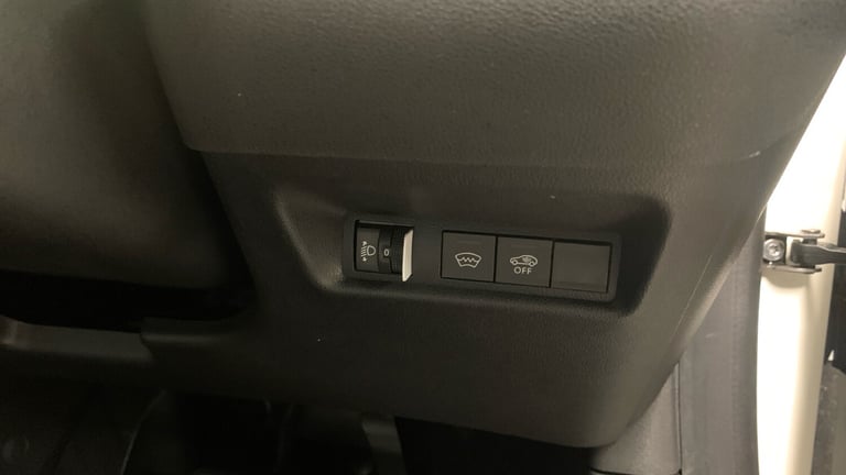 2025 Fiat 600 1.2 MHEV La Prima SUV 5dr Petrol Hybrid e-DCT Euro 6 (s/s) (100 ps) SUV Hybrid Auto...